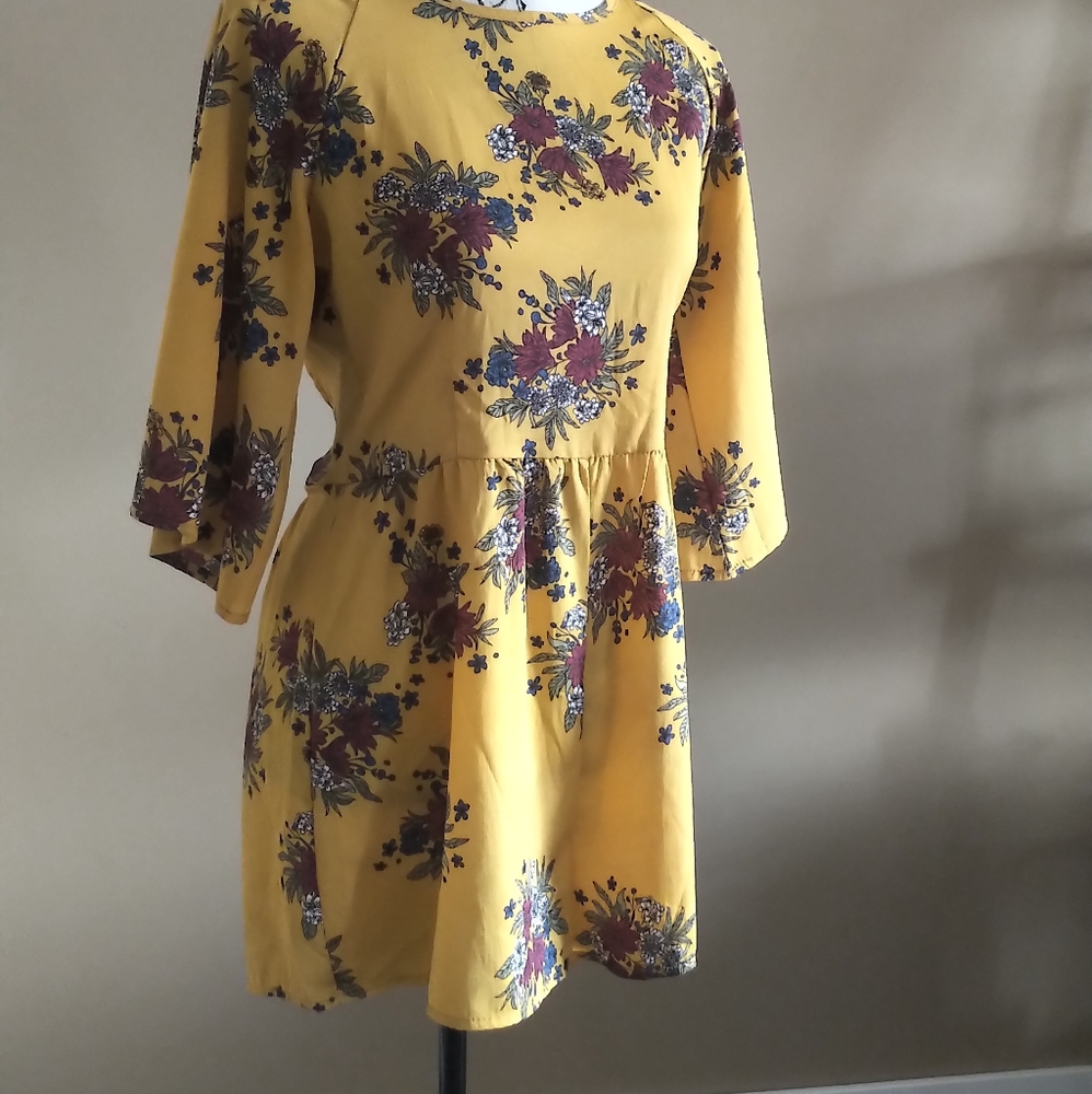 Romper. Size M-L. No tag